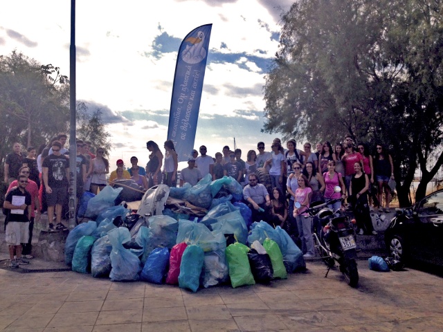 PICTURES/news/General Public/BEACH CLEAN-UP/1271.jpg
